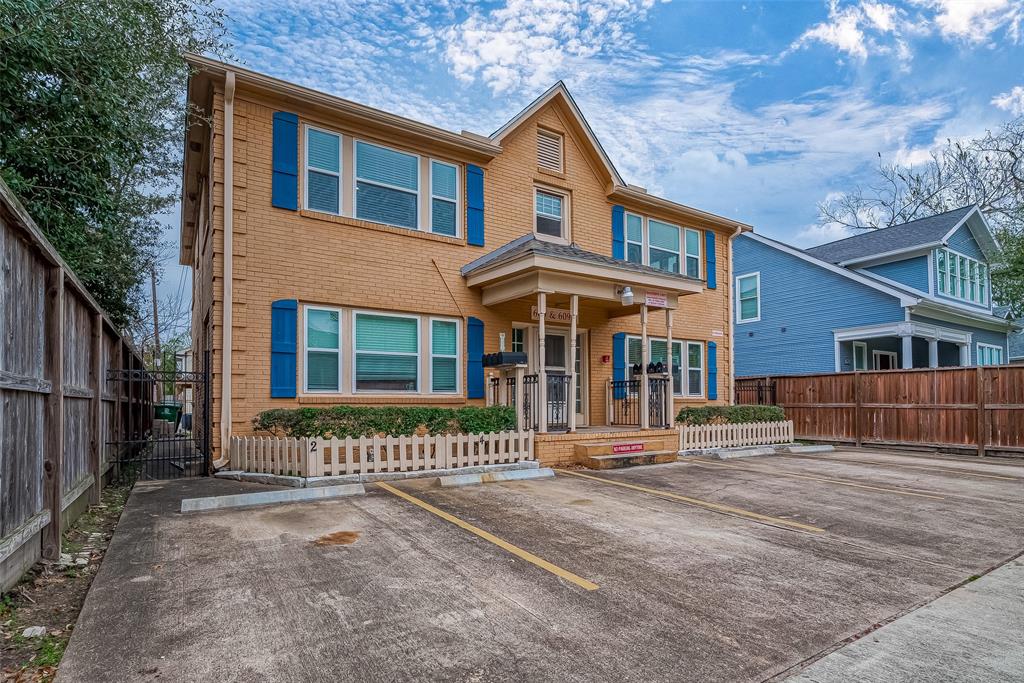 609 Cortlandt Street # 1