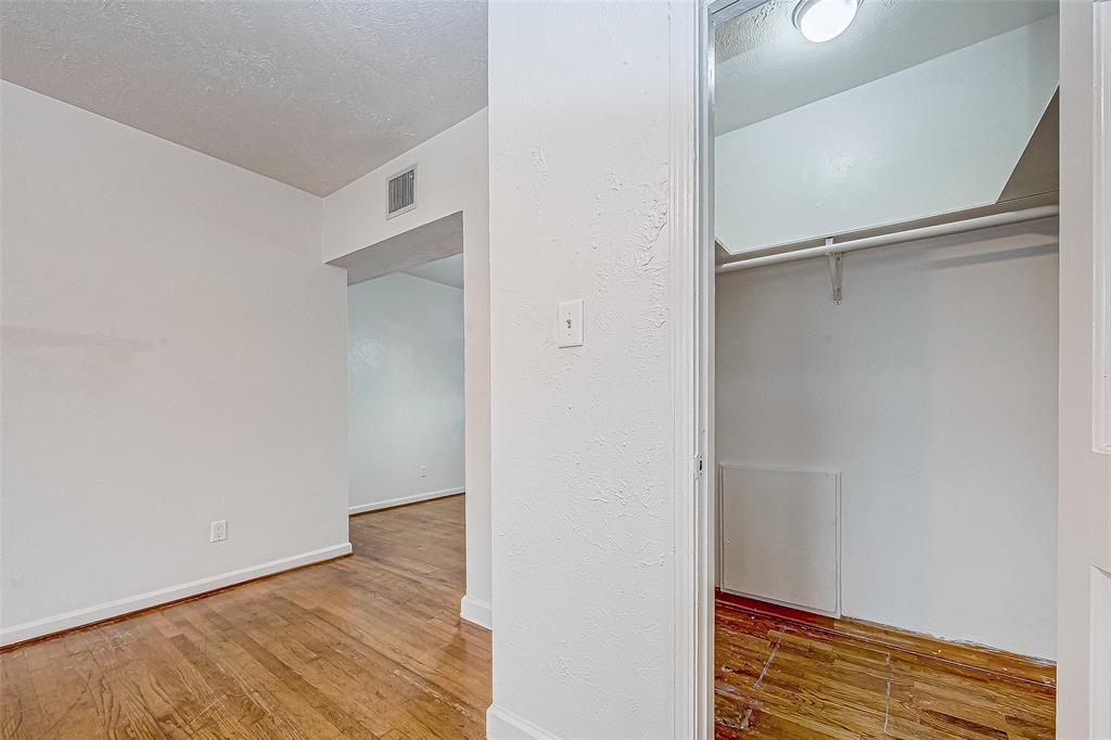 609 Cortlandt Street # 1