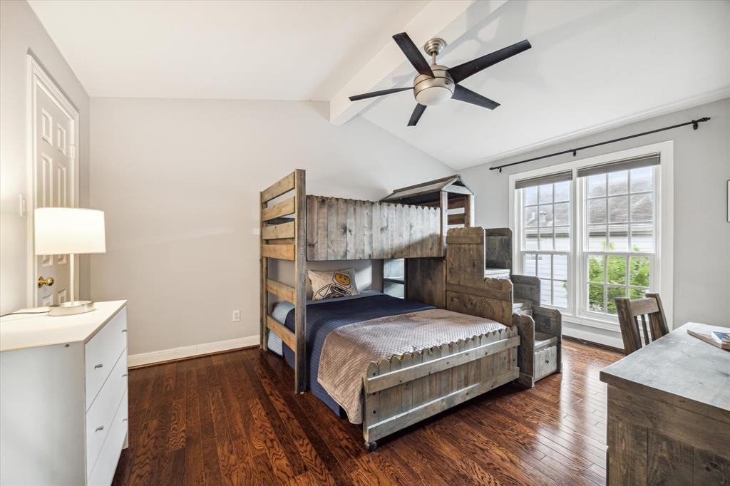 2001 Woodhead Street