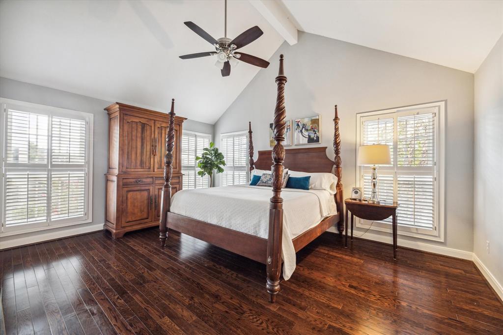 2001 Woodhead Street