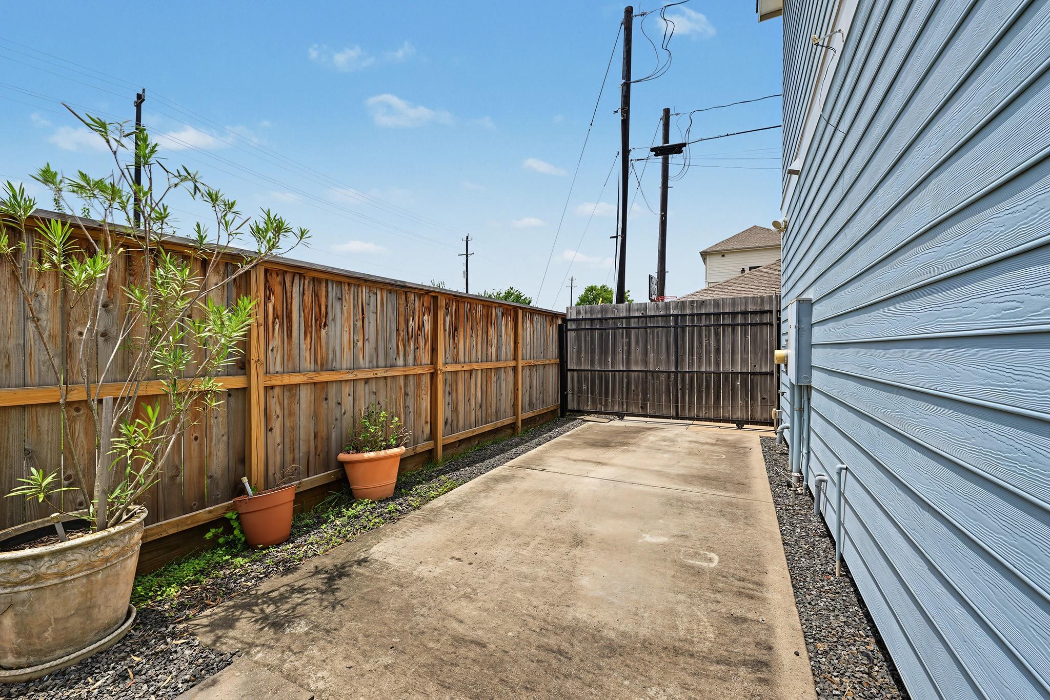 703 Tulane Street