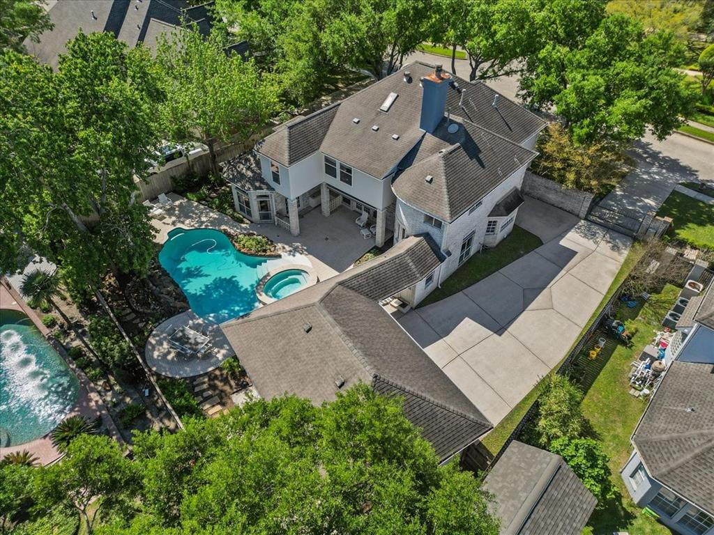 2350 Central Park Circle