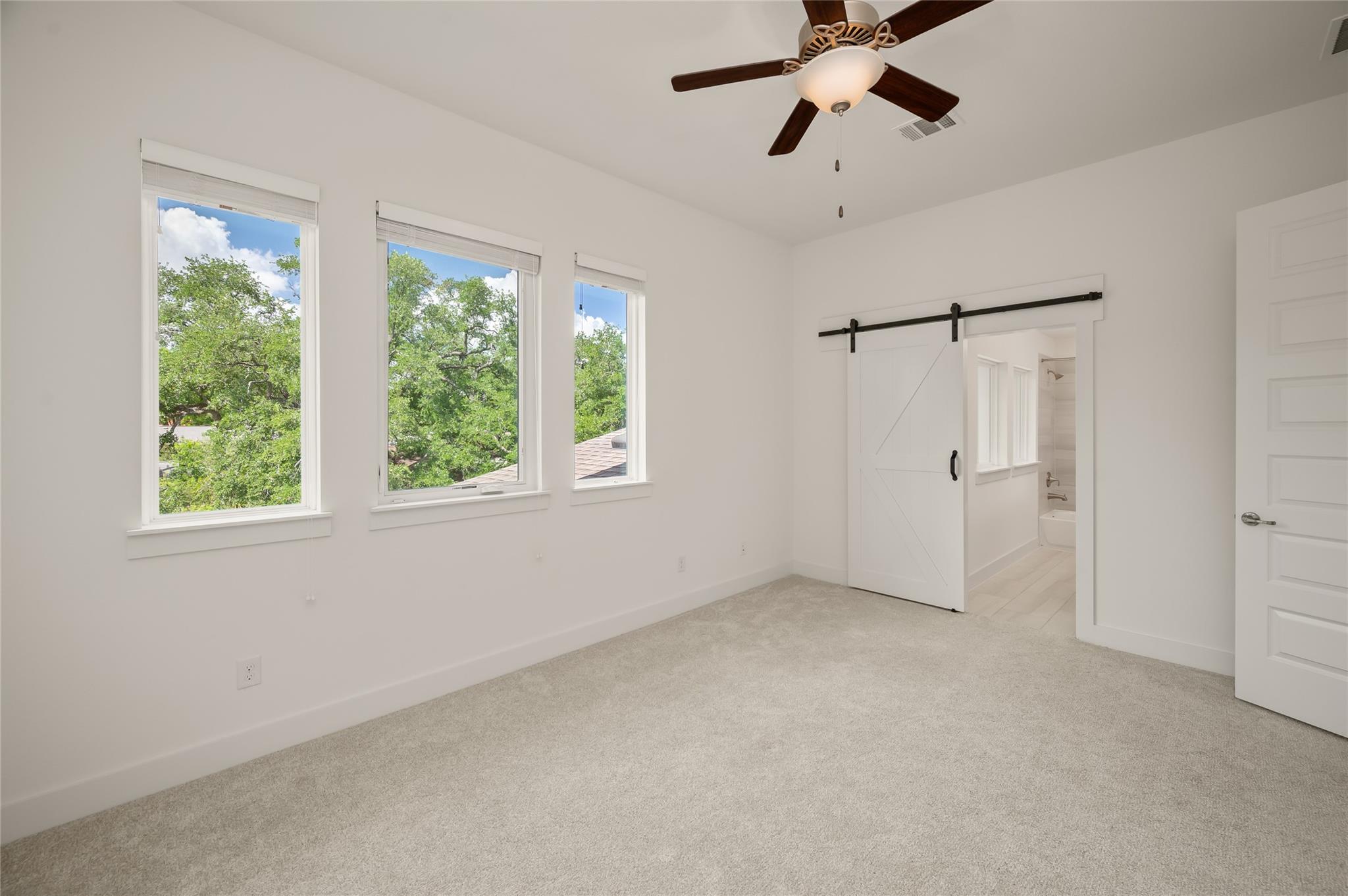 2215 Macarthur Street