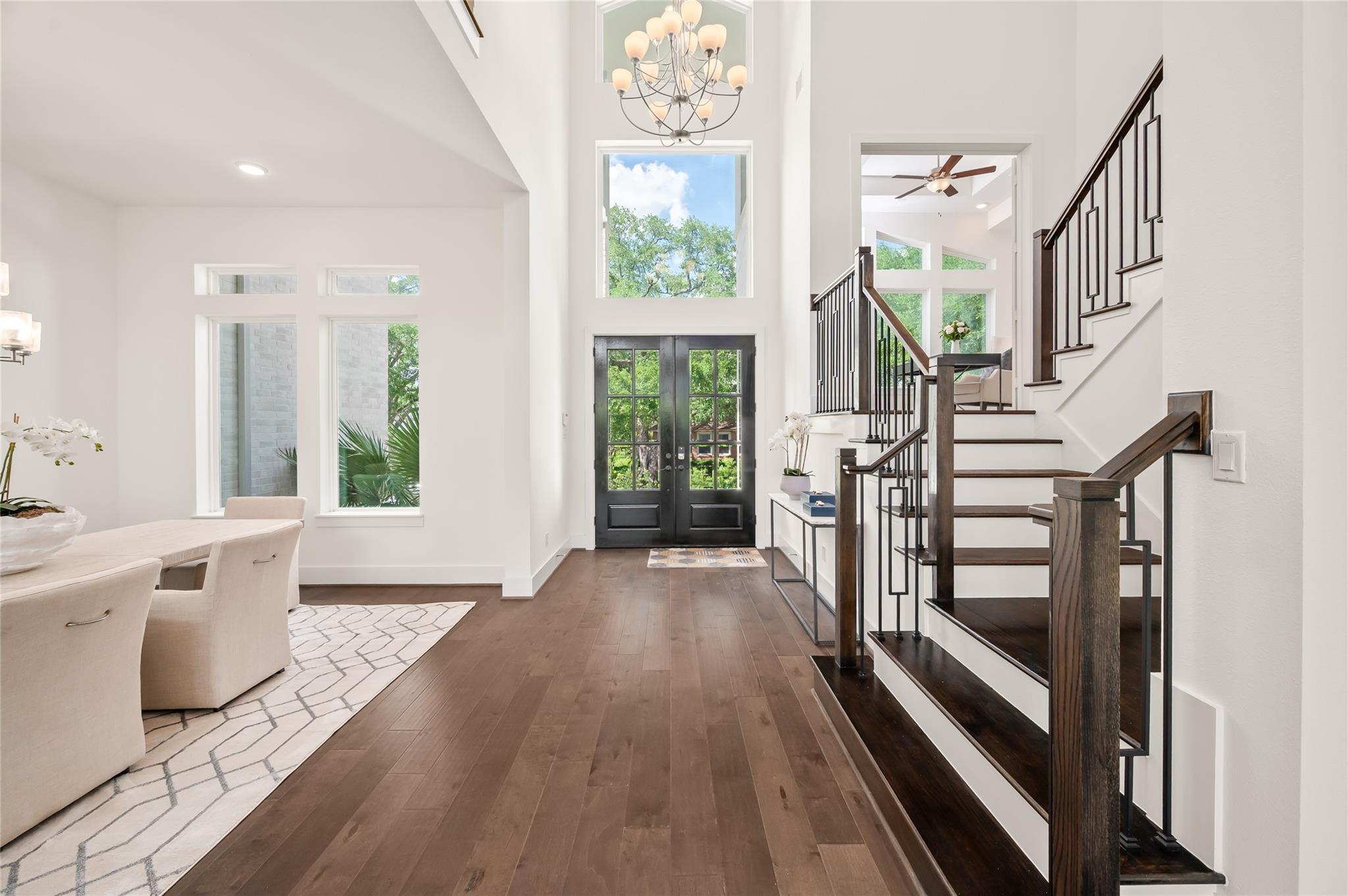 2215 Macarthur Street