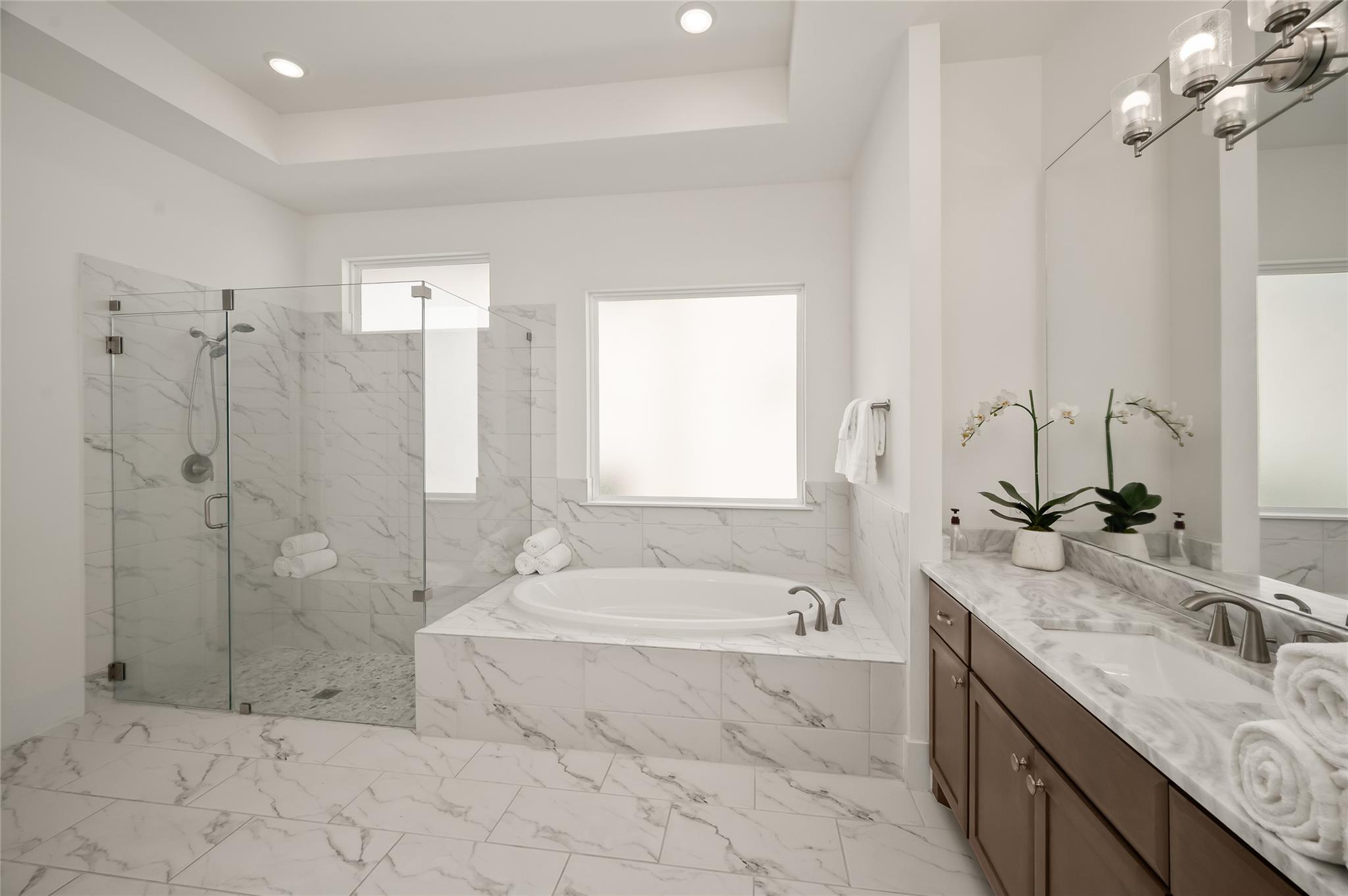 2215 Macarthur Street