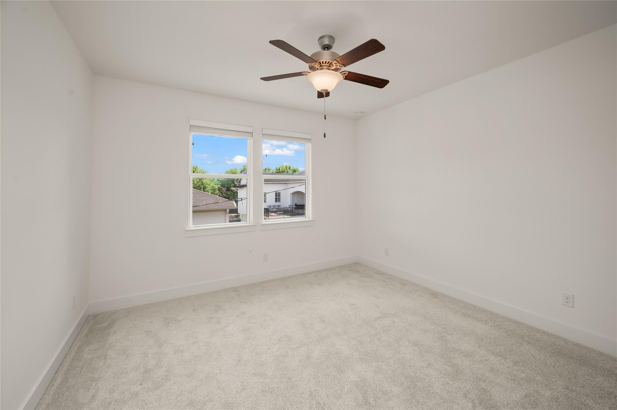 2215 Macarthur Street