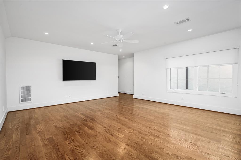 5120 Longmont Drive # 7