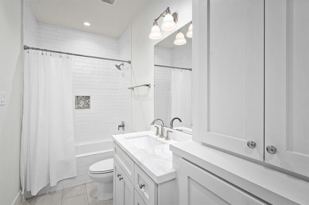 5120 Longmont Drive # 7