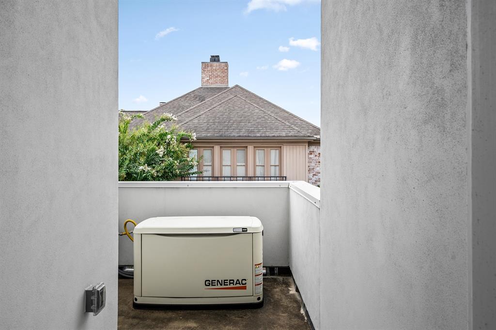 5120 Longmont Drive # 7
