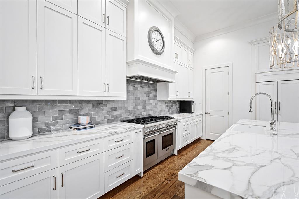 5120 Longmont Drive # 7
