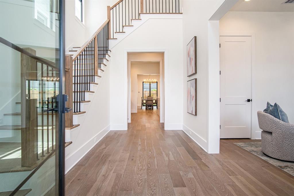 225 E 24th Street