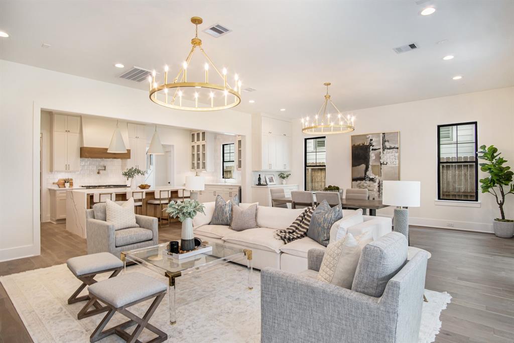 225 E 24th Street