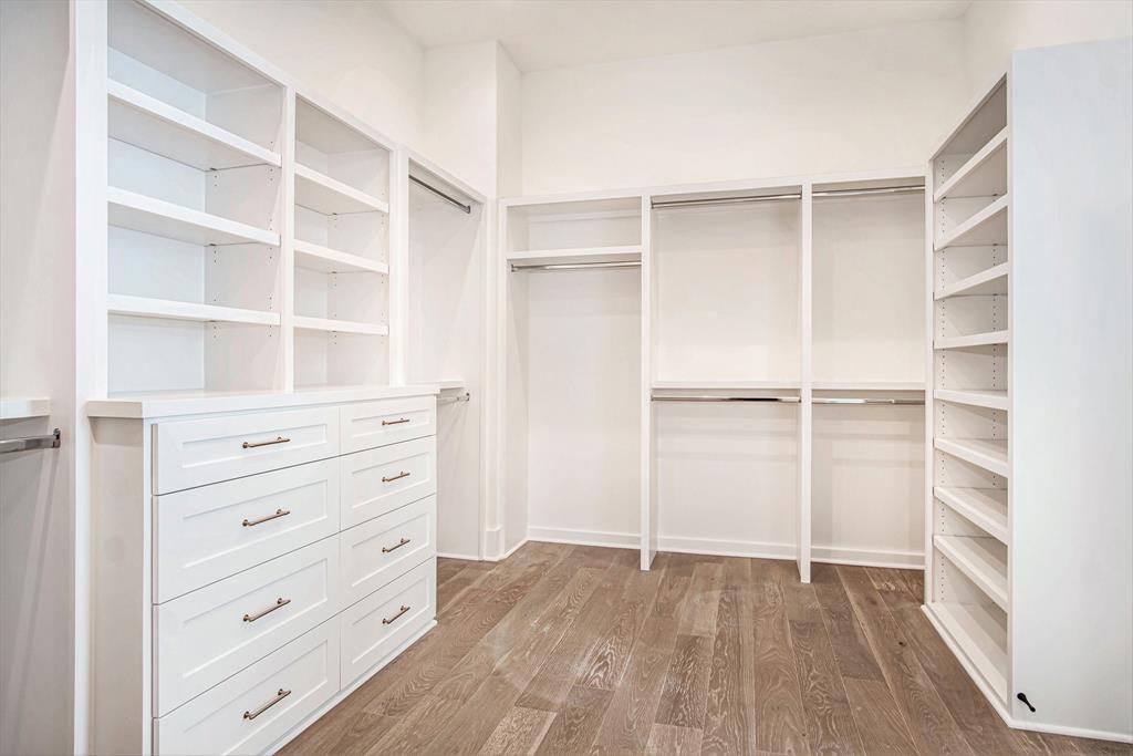 225 E 24th Street
