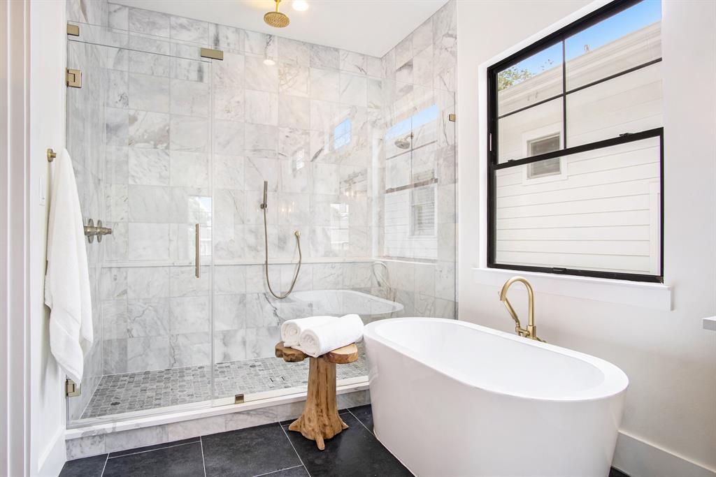 225 E 24th Street