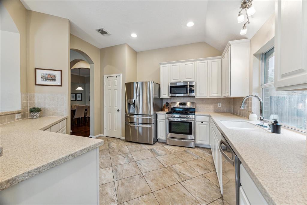 3611 Temple Drive