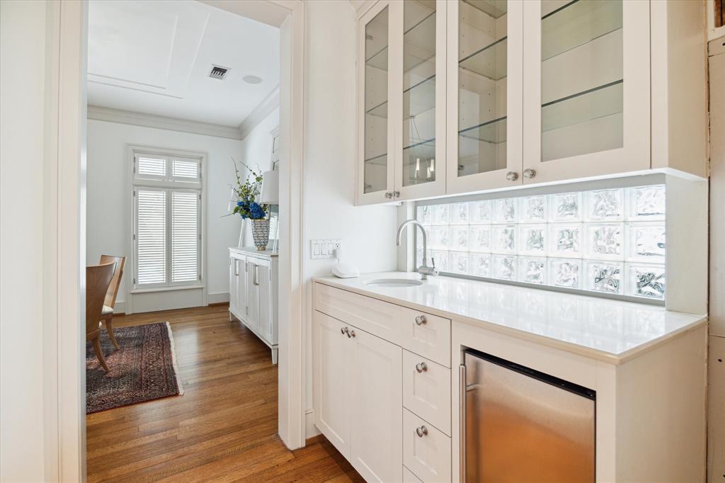 4002 Overbrook Lane
