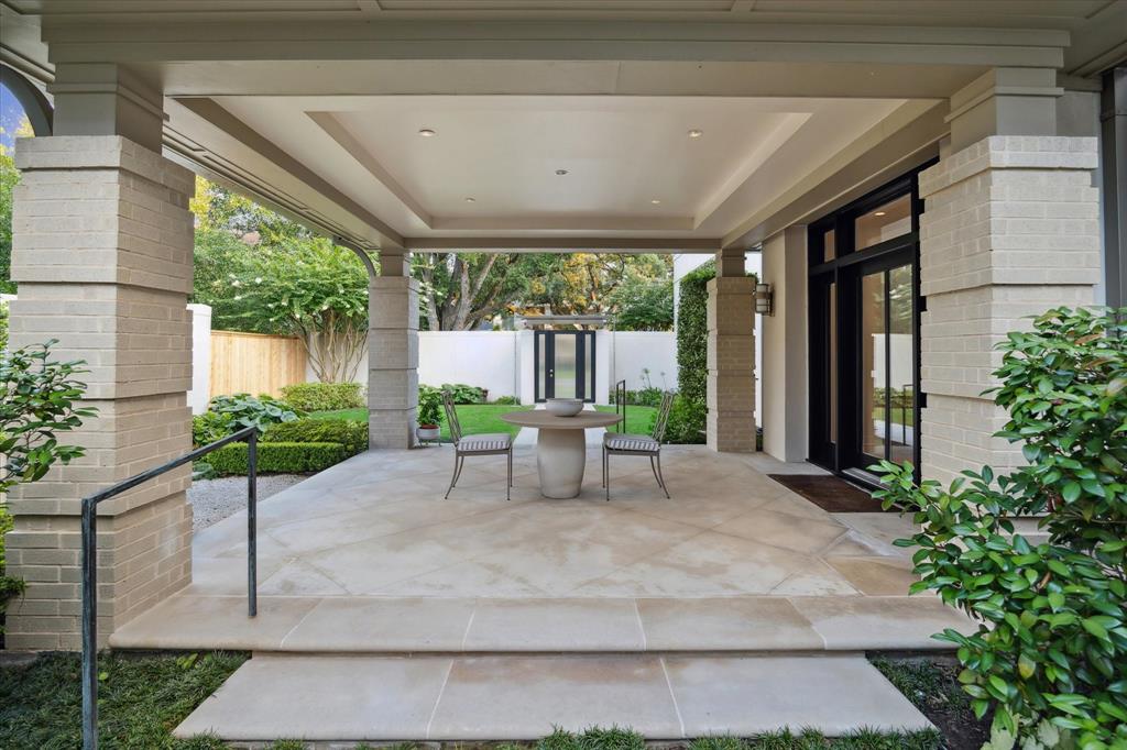 4002 Overbrook Lane