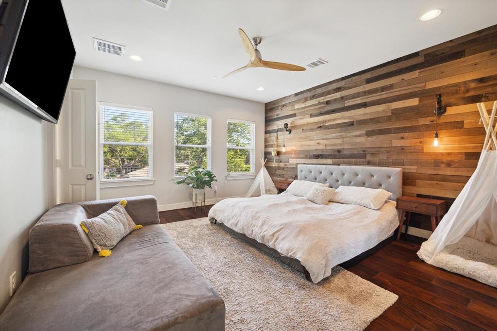 2214 Hialeah Drive