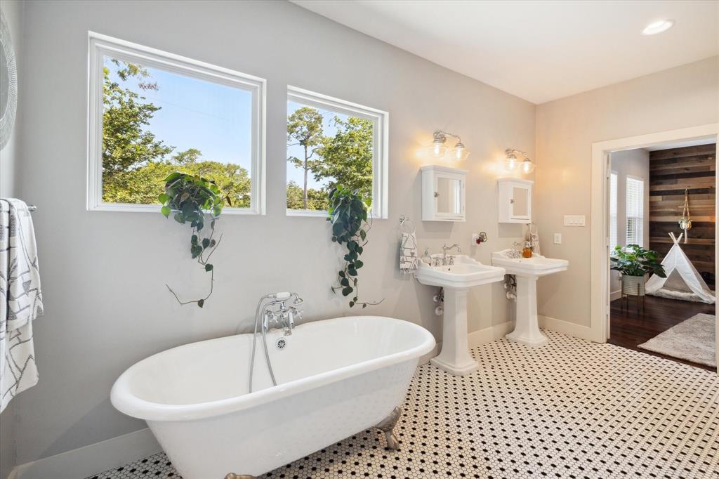 2214 Hialeah Drive