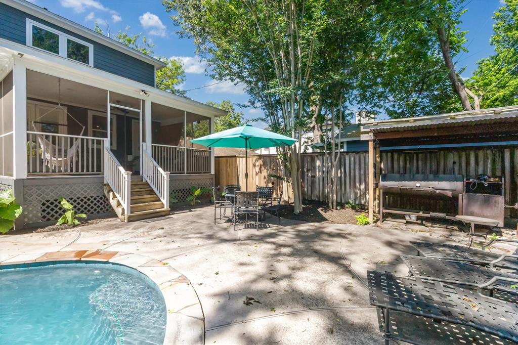 2214 Hialeah Drive