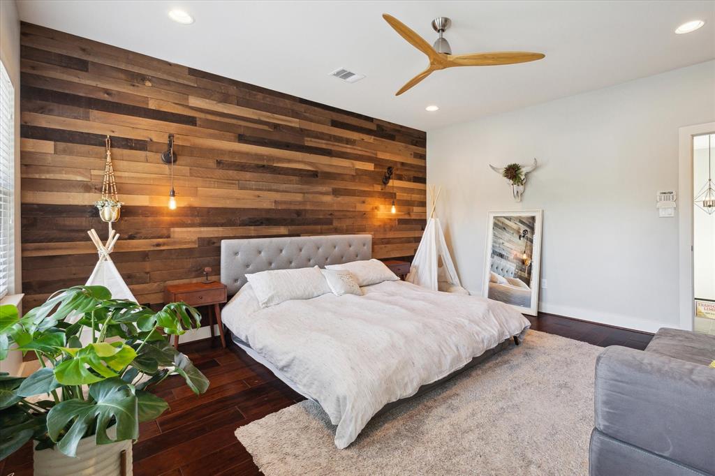 2214 Hialeah Drive