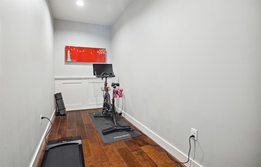 2214 Hialeah Drive