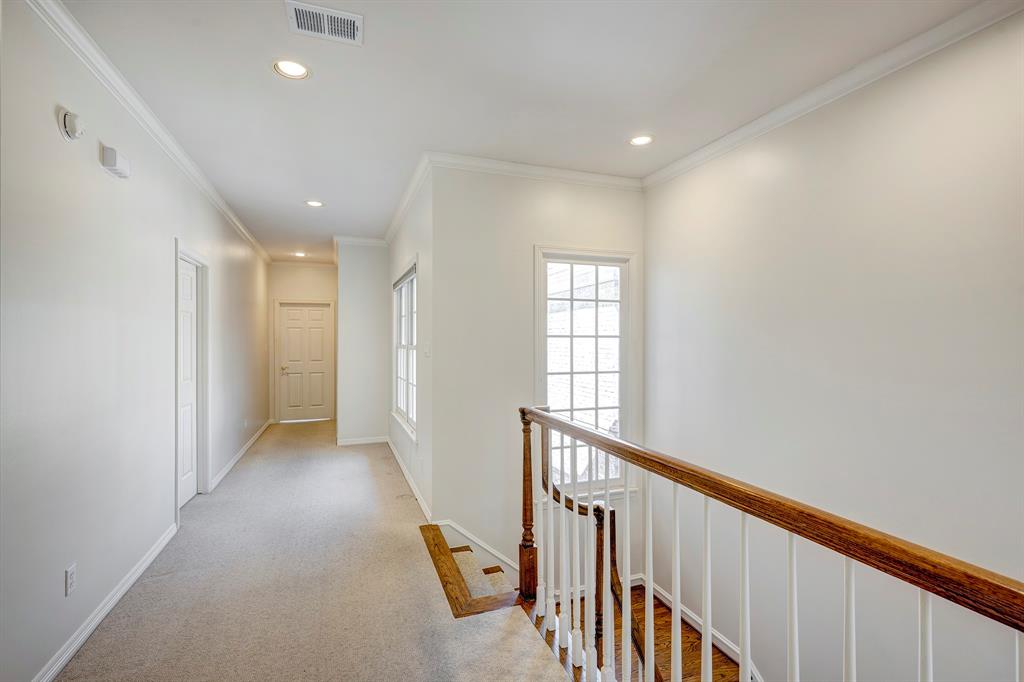 2711 Wroxton Road