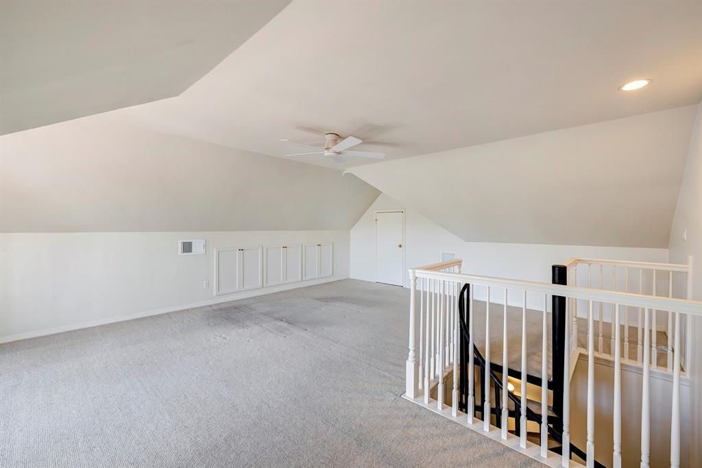 2711 Wroxton Road