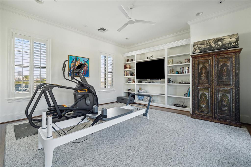 1747 Sunset Boulevard