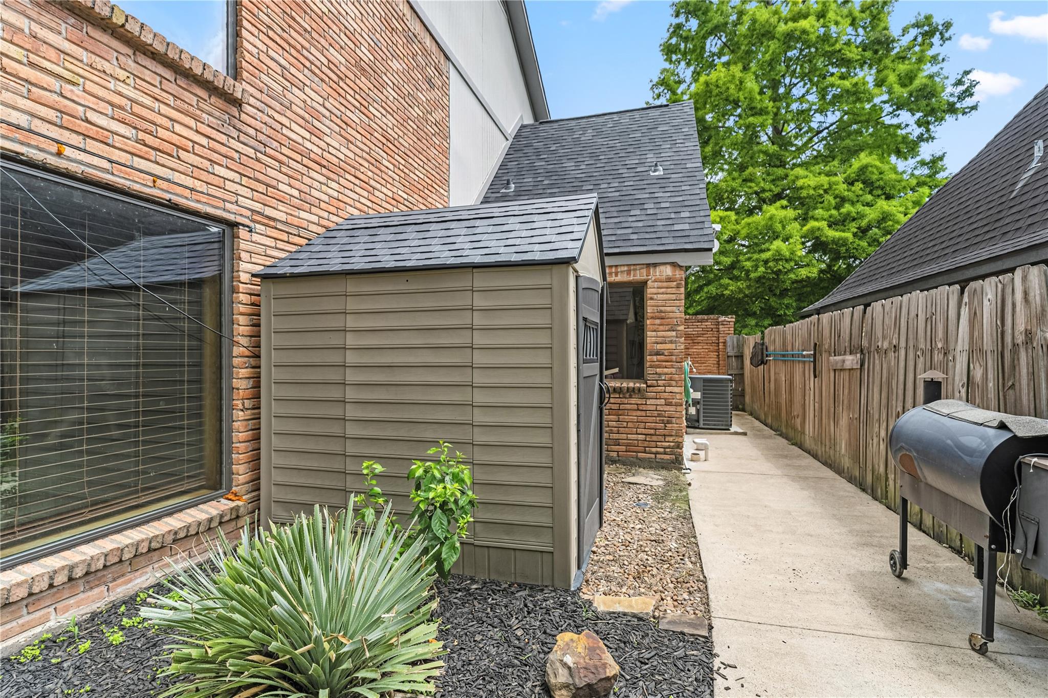 3115 Oak Leaf Court