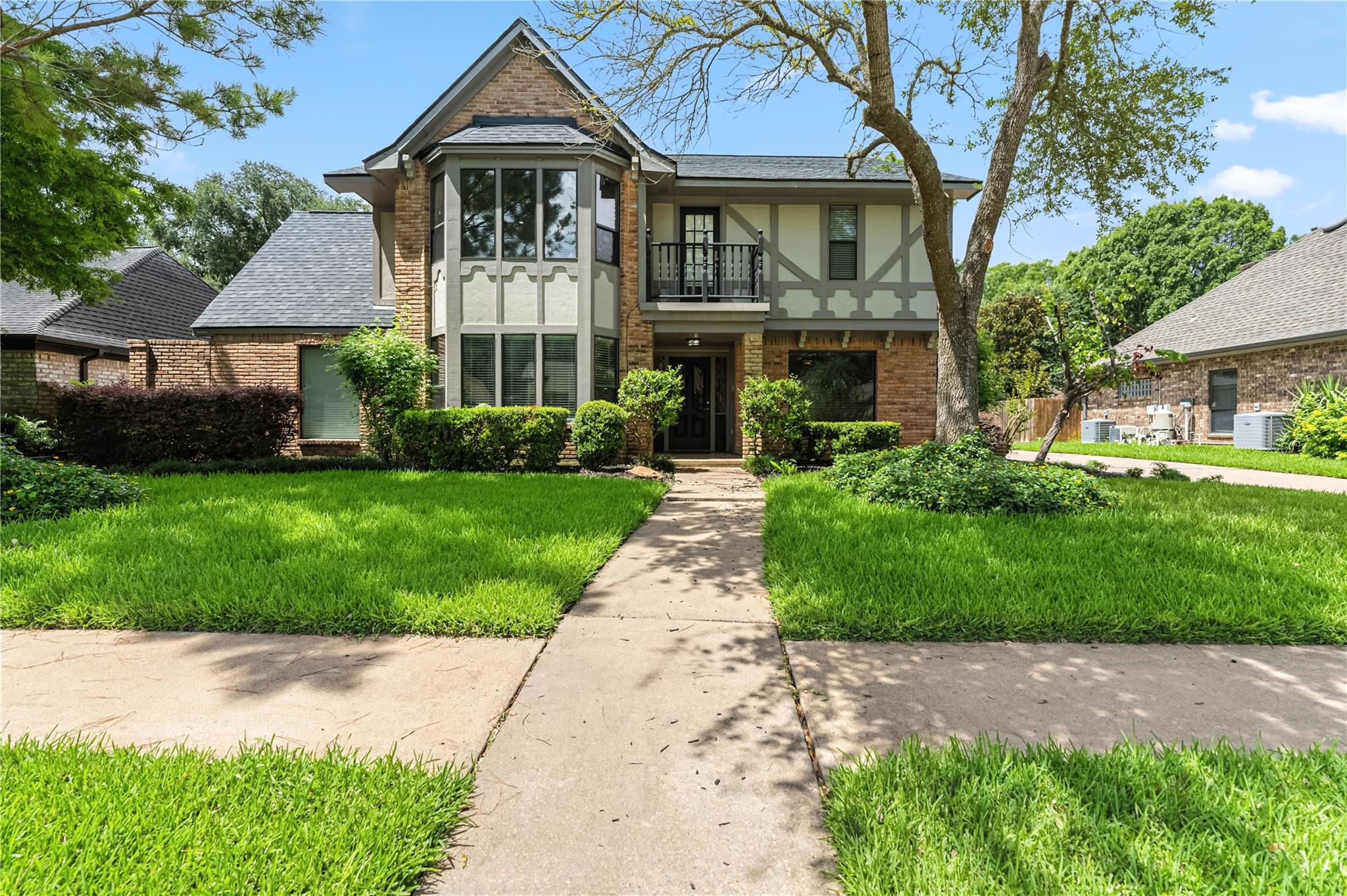 3115 Oak Leaf Court
