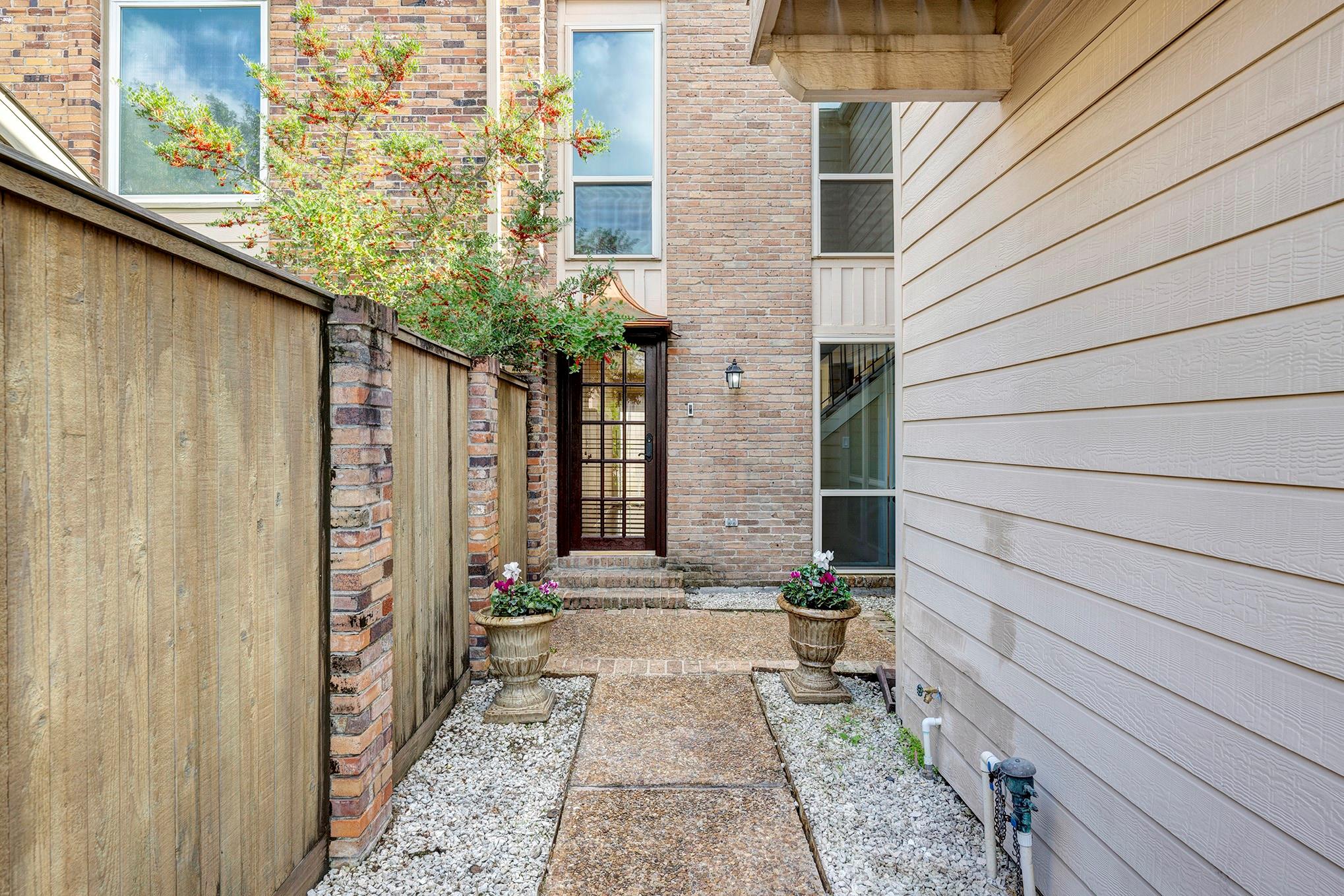 5822 Valley Forge Drive # 106