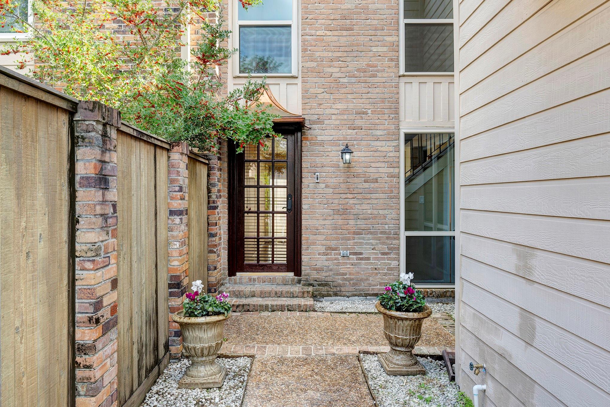 5822 Valley Forge Drive # 106