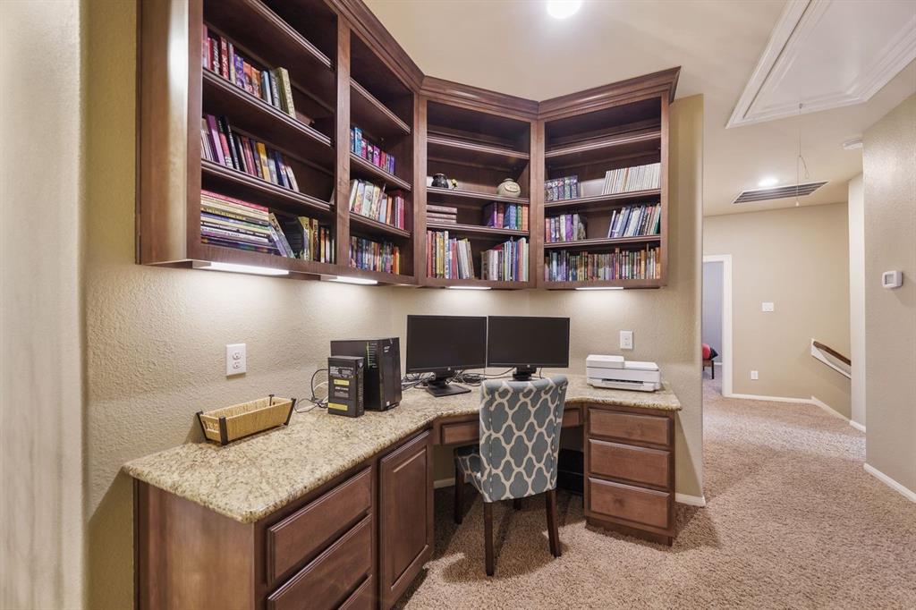 6115 Mustang Trail Lane