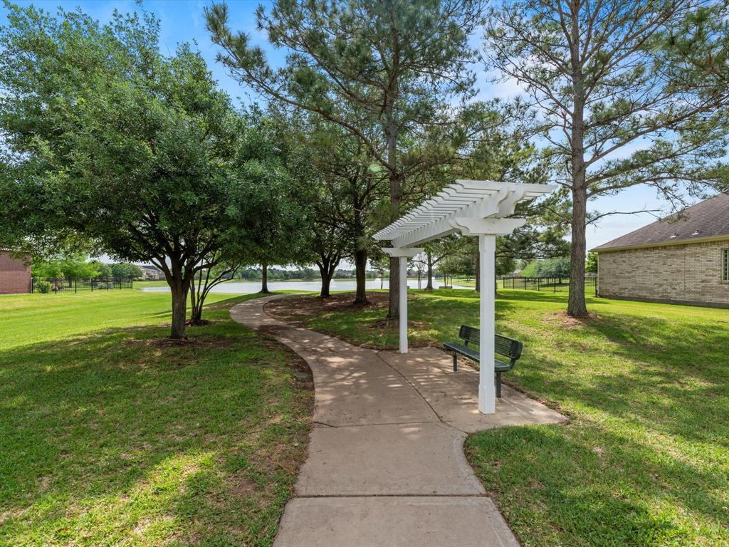 16619 Shimmering Lake Drive