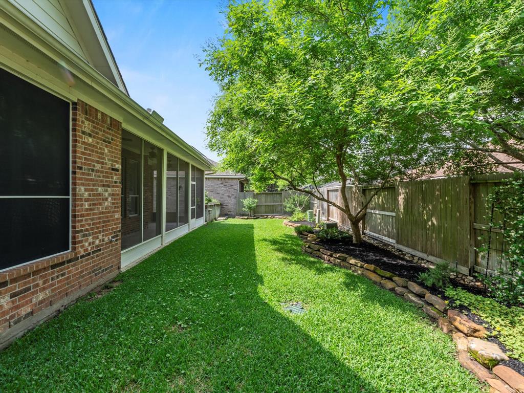 16619 Shimmering Lake Drive