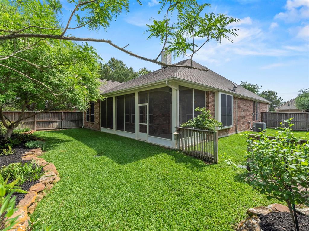 16619 Shimmering Lake Drive