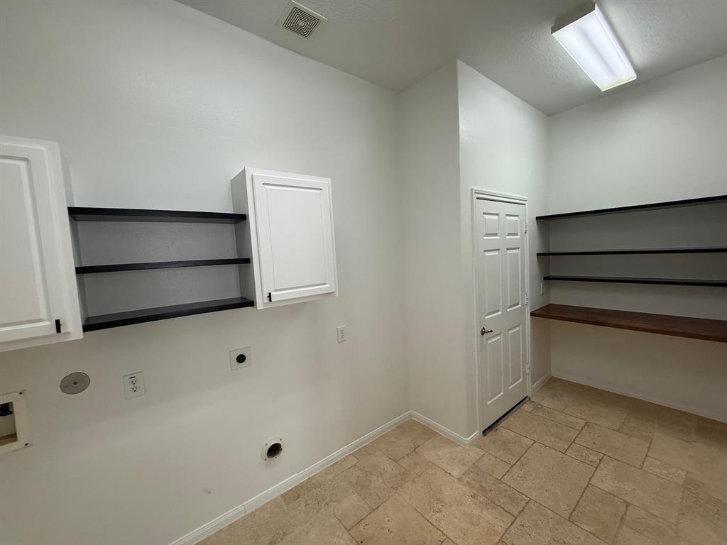 16619 Shimmering Lake Drive