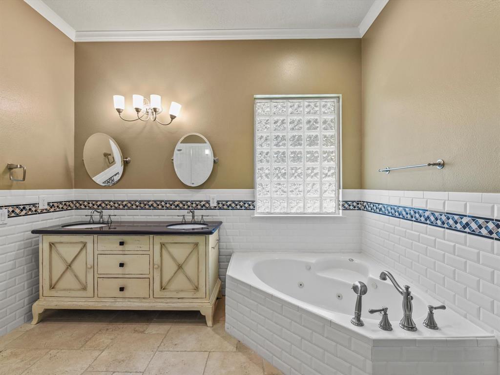 16619 Shimmering Lake Drive