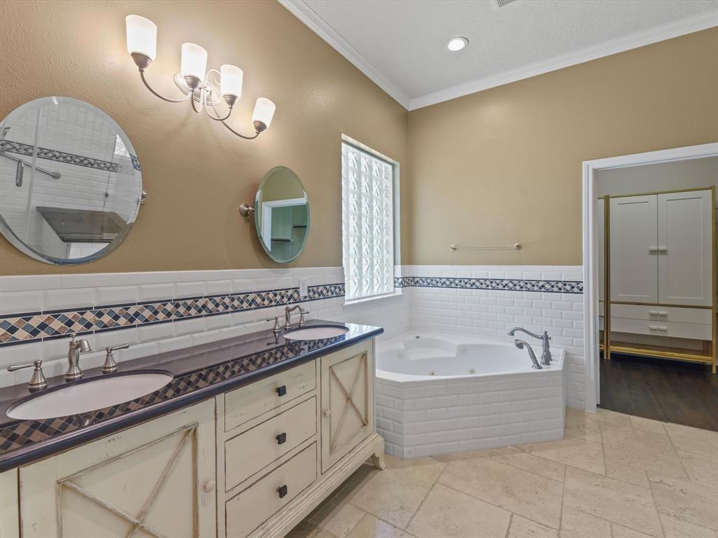 16619 Shimmering Lake Drive