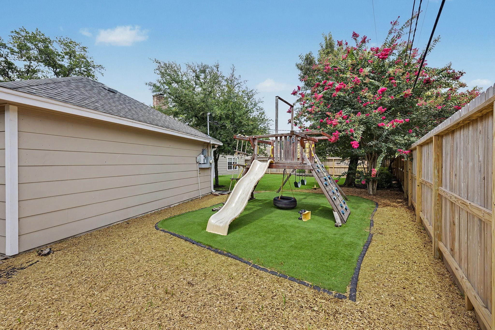 13907 Woodthorpe Lane