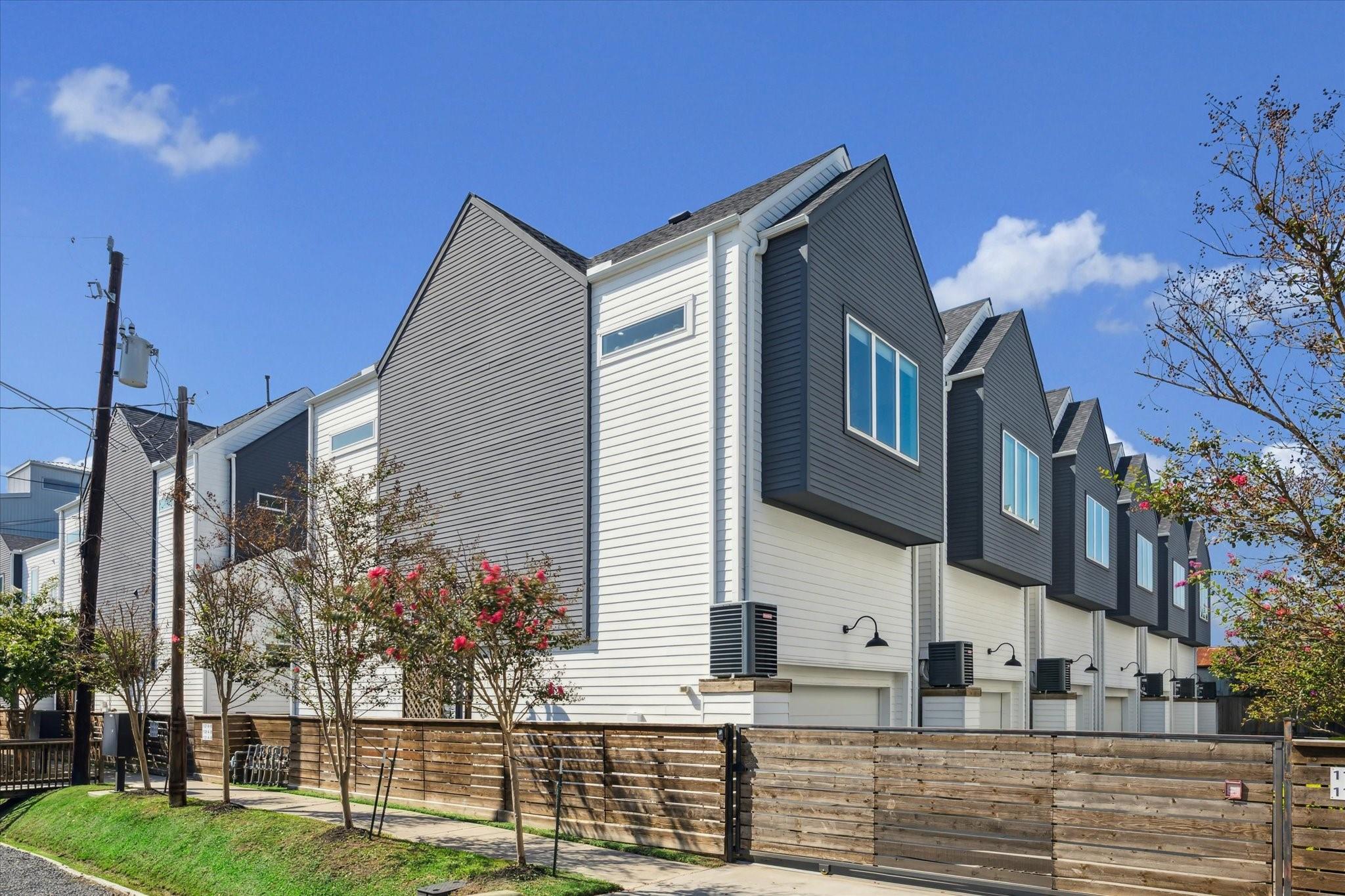 1131 W 17th Street # B