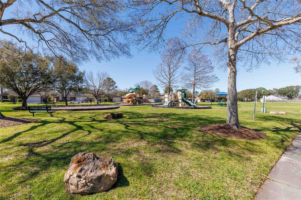4818 Cloverfield Drive