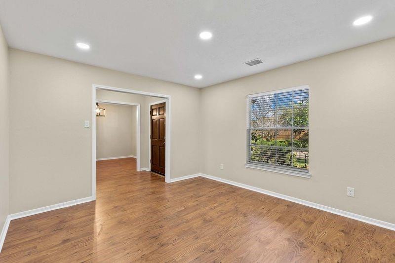 4818 Cloverfield Drive