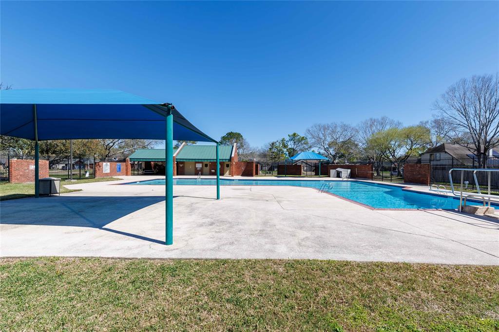 4818 Cloverfield Drive