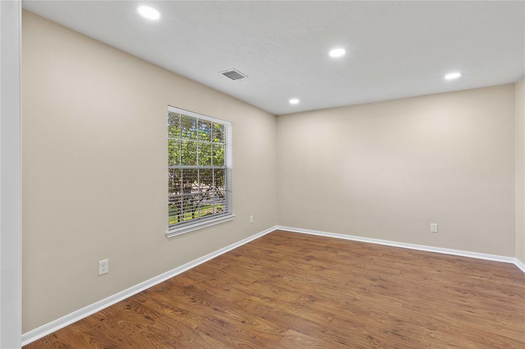 4818 Cloverfield Drive