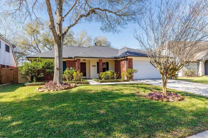 4818 Cloverfield Drive