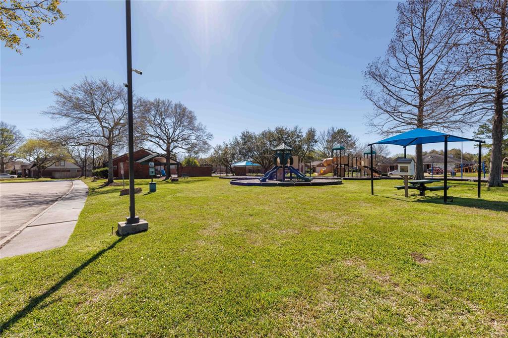 4818 Cloverfield Drive