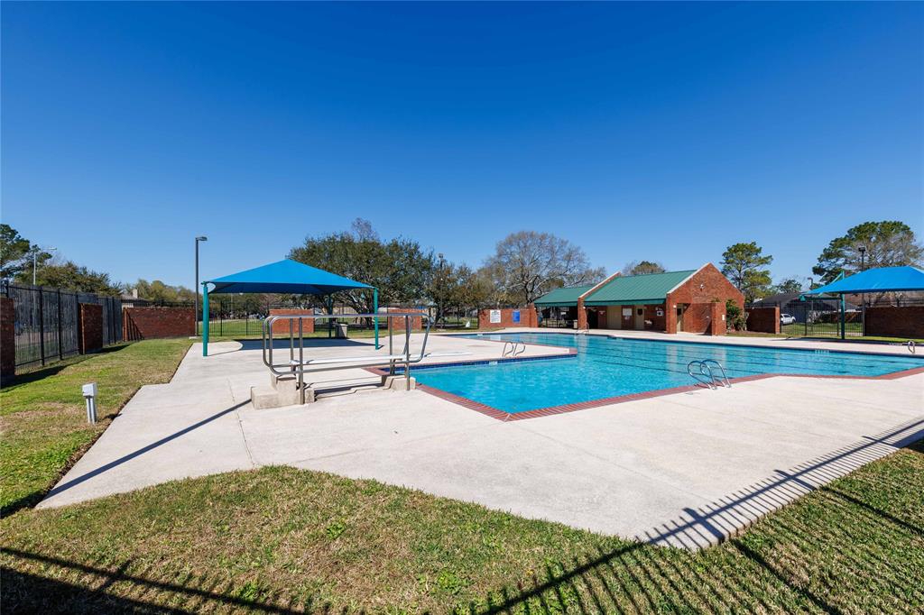 4818 Cloverfield Drive