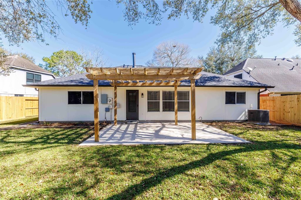 4818 Cloverfield Drive